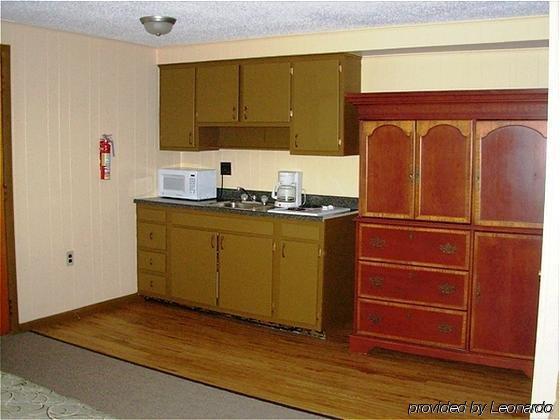 Red Carpet Inn On The Lake - Oneonta Εξωτερικό φωτογραφία