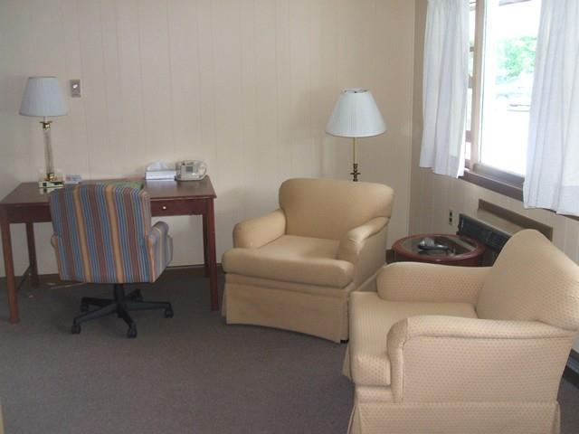 Red Carpet Inn On The Lake - Oneonta Δωμάτιο φωτογραφία