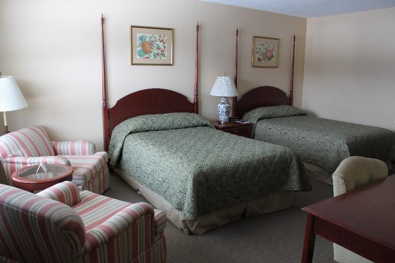 Red Carpet Inn On The Lake - Oneonta Δωμάτιο φωτογραφία