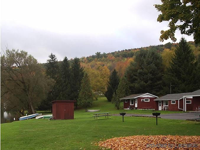 Red Carpet Inn On The Lake - Oneonta Εξωτερικό φωτογραφία