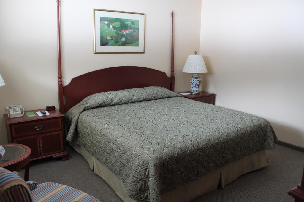 Red Carpet Inn On The Lake - Oneonta Δωμάτιο φωτογραφία