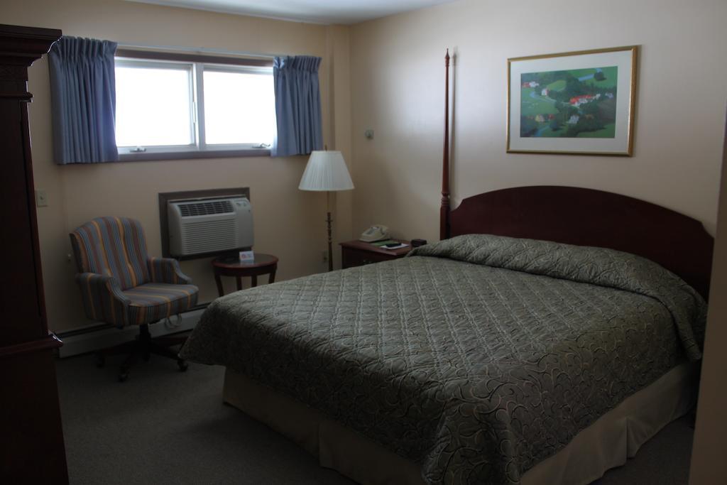 Red Carpet Inn On The Lake - Oneonta Εξωτερικό φωτογραφία